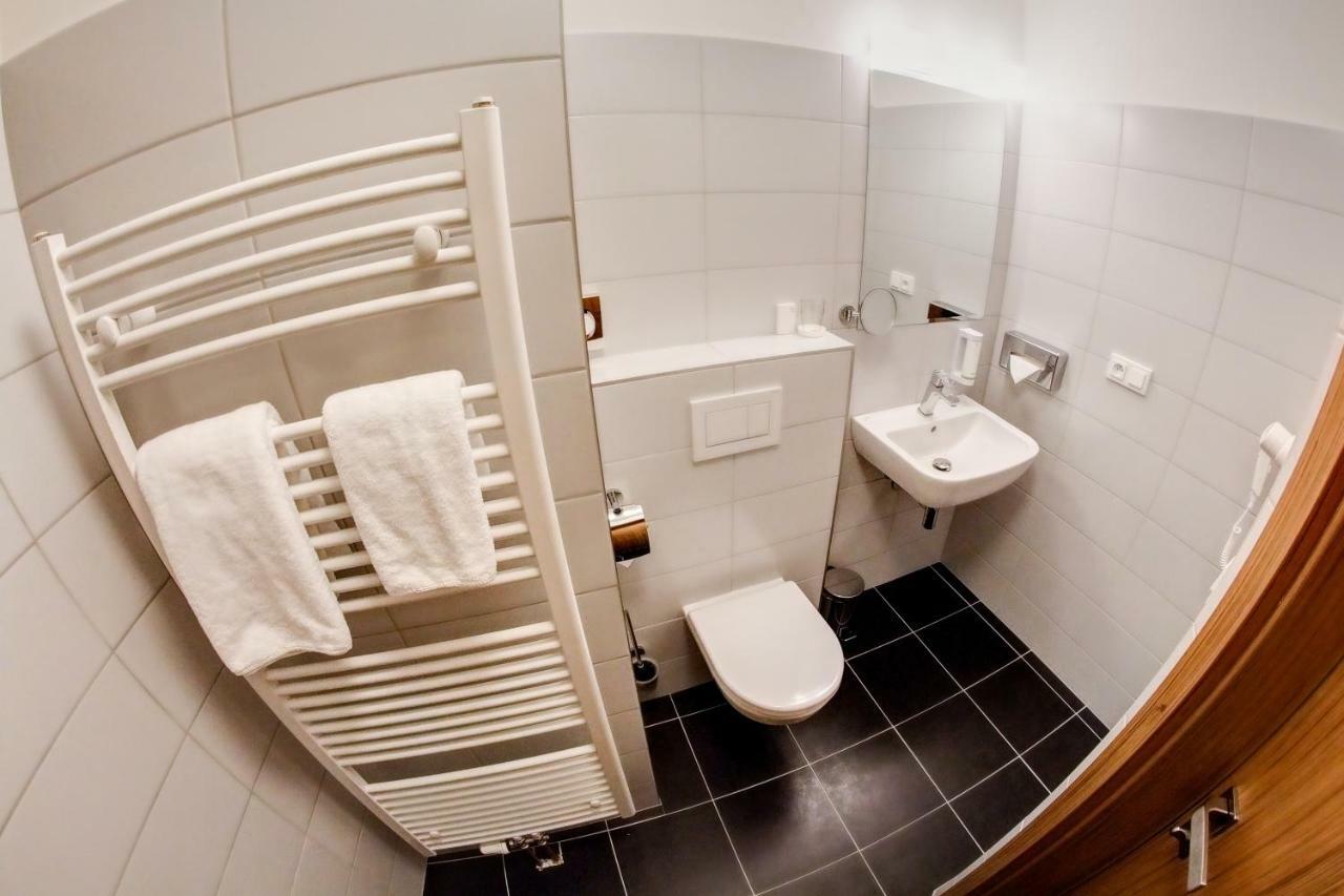 סטרקוניצה Hotel Koflik מראה חיצוני תמונה